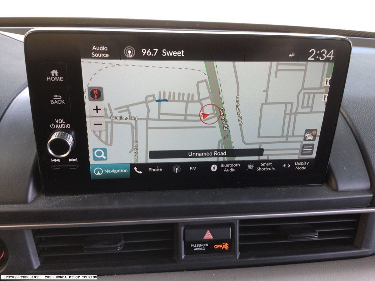 Used 2023 Honda Pilot Touring image 17