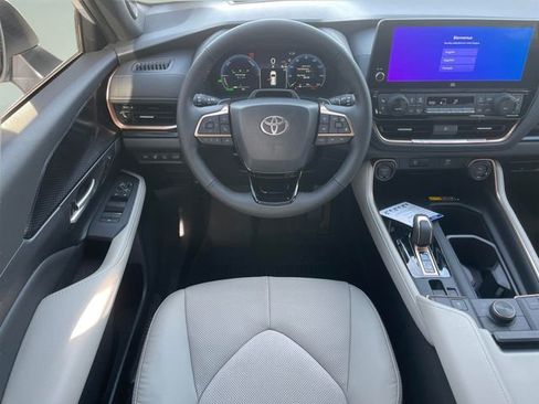 New 2026 Toyota Grand Highlander MAX Platinum image 15