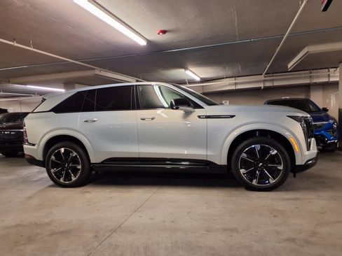 New 2026 Cadillac Escalade IQL Luxury image 4