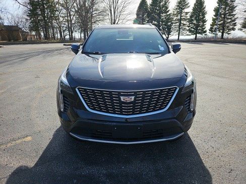 Used 2022 Cadillac XT4 Premium Luxury w/ Safety Alert Package image 9