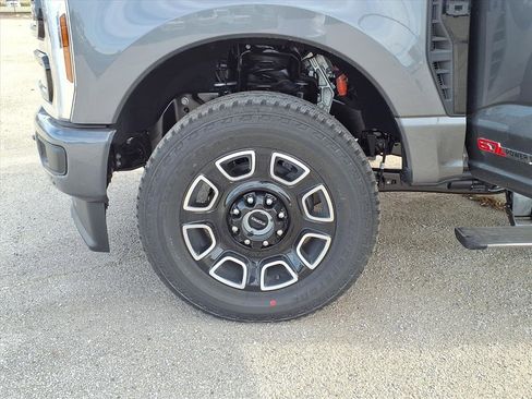 New 2026 Ford F250 Platinum image 24