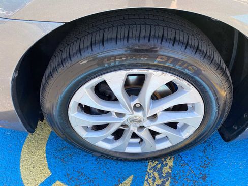 Used 2018 Nissan Sentra SV FWD image 34
