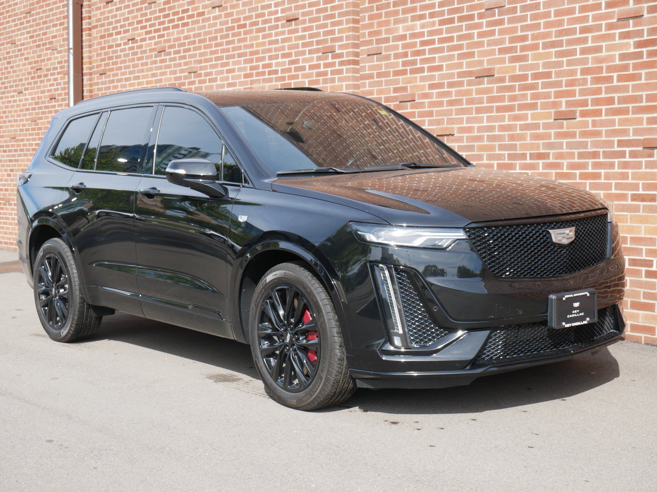 Used 2024 Cadillac XT6 Sport w/ LPO, ONYX Package AWD/4WD image 27
