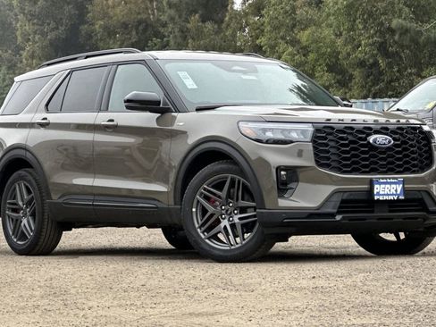 New 2026 Ford Explorer ST-Line w/ ST-Line Street Pack image 1