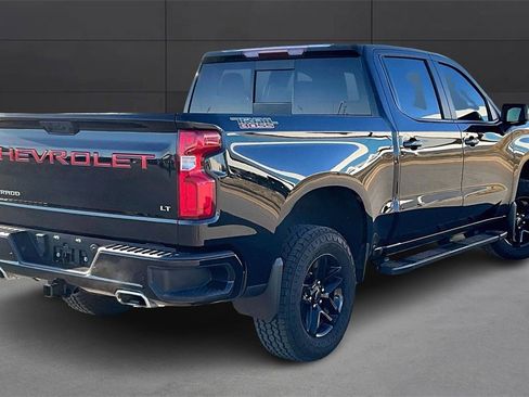 Used 2024 Chevrolet Silverado 1500 LT Trail Boss w/ LT Trail Boss Premium Package image 2