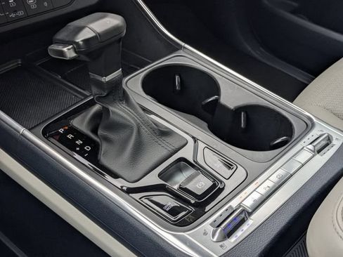 Certified 2025 Kia Carnival SX Prestige FWD image 40