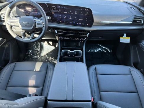 New 2026 Chevrolet Traverse LT w/ Midnight/Sport Edition AWD/4WD image 10