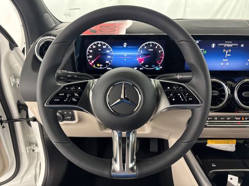 New 2026 Mercedes-Benz GLA 250 image 15