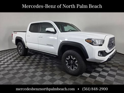 Used 2019 Toyota Tacoma TRD Off-Road AWD/4WD image 8