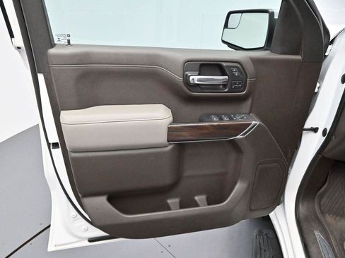 Used 2022 GMC Sierra 1500 SLT AWD/4WD image 9