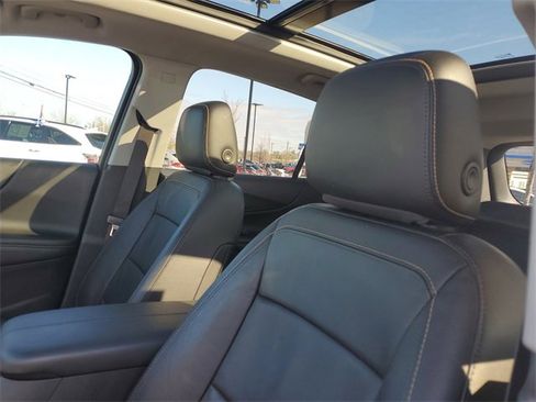 Used 2020 Chevrolet Equinox Premier image 13