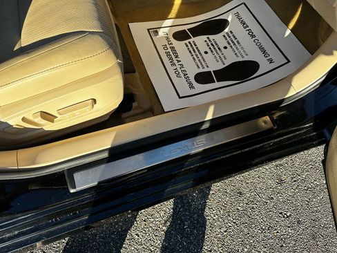 Used 2015 Lexus ES 300h image 39