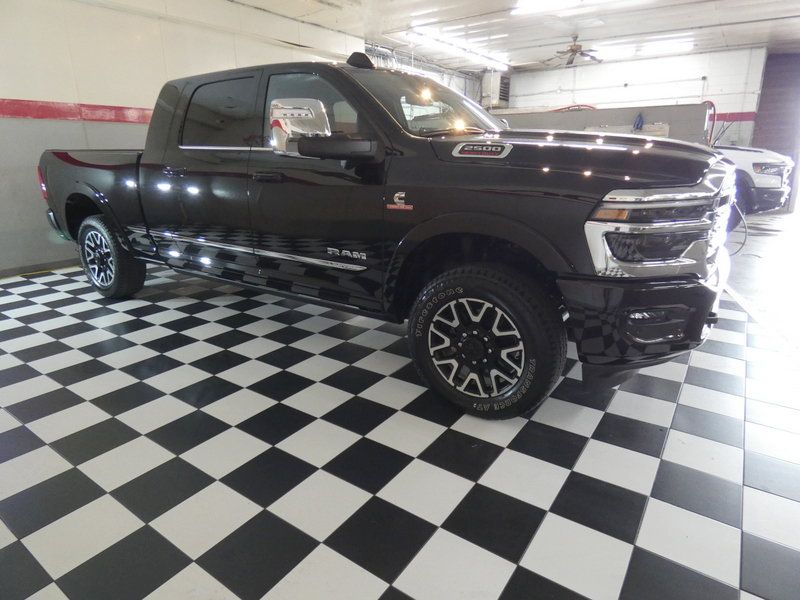 Used 2025 RAM 2500 Limited AWD/4WD image 4