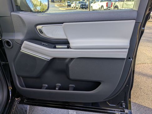 New 2025 Ford Expedition Active image 35