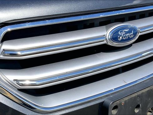 Used 2017 Ford Escape Titanium AWD/4WD image 30