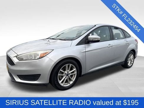 Used 2015 Ford Focus SE image 3