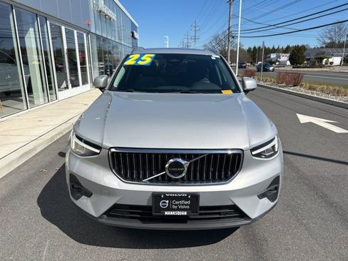 Certified 2025 Volvo XC40 B5 Plus image 7