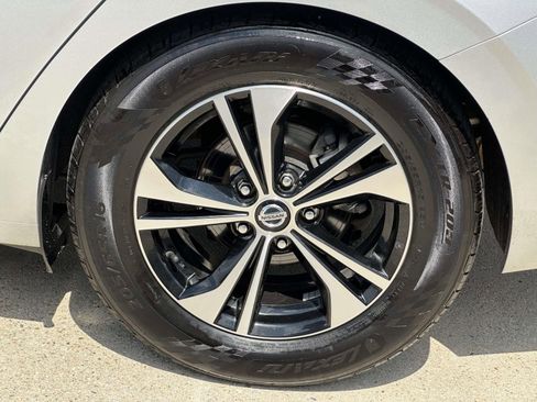 Used 2021 Nissan Sentra SV FWD image 7