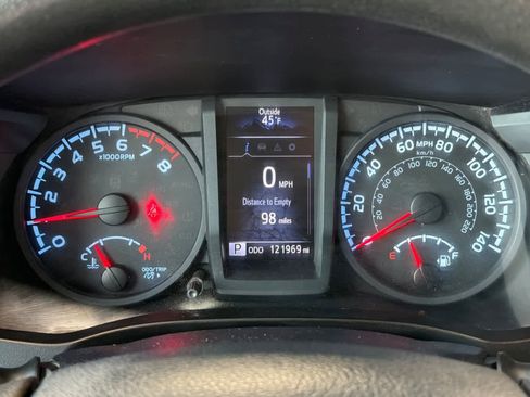 Used 2019 Toyota Tacoma SR w/ SR Convenience Package AWD/4WD image 24