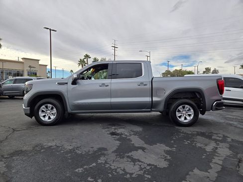 Used 2024 GMC Sierra 1500 SLE image 3