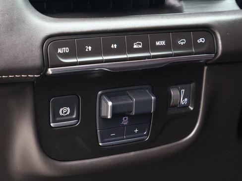 Used 2024 Cadillac Escalade Sport Platinum w/ LPO, ONYX Package AWD/4WD image 31