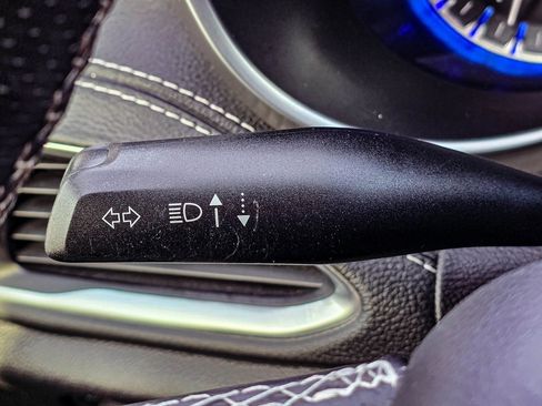 Used 2020 Chrysler Pacifica Limited w/ Quick Order Package 27H Red S image 27