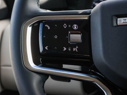 Used 2024 Land Rover Discovery Sport S image 38