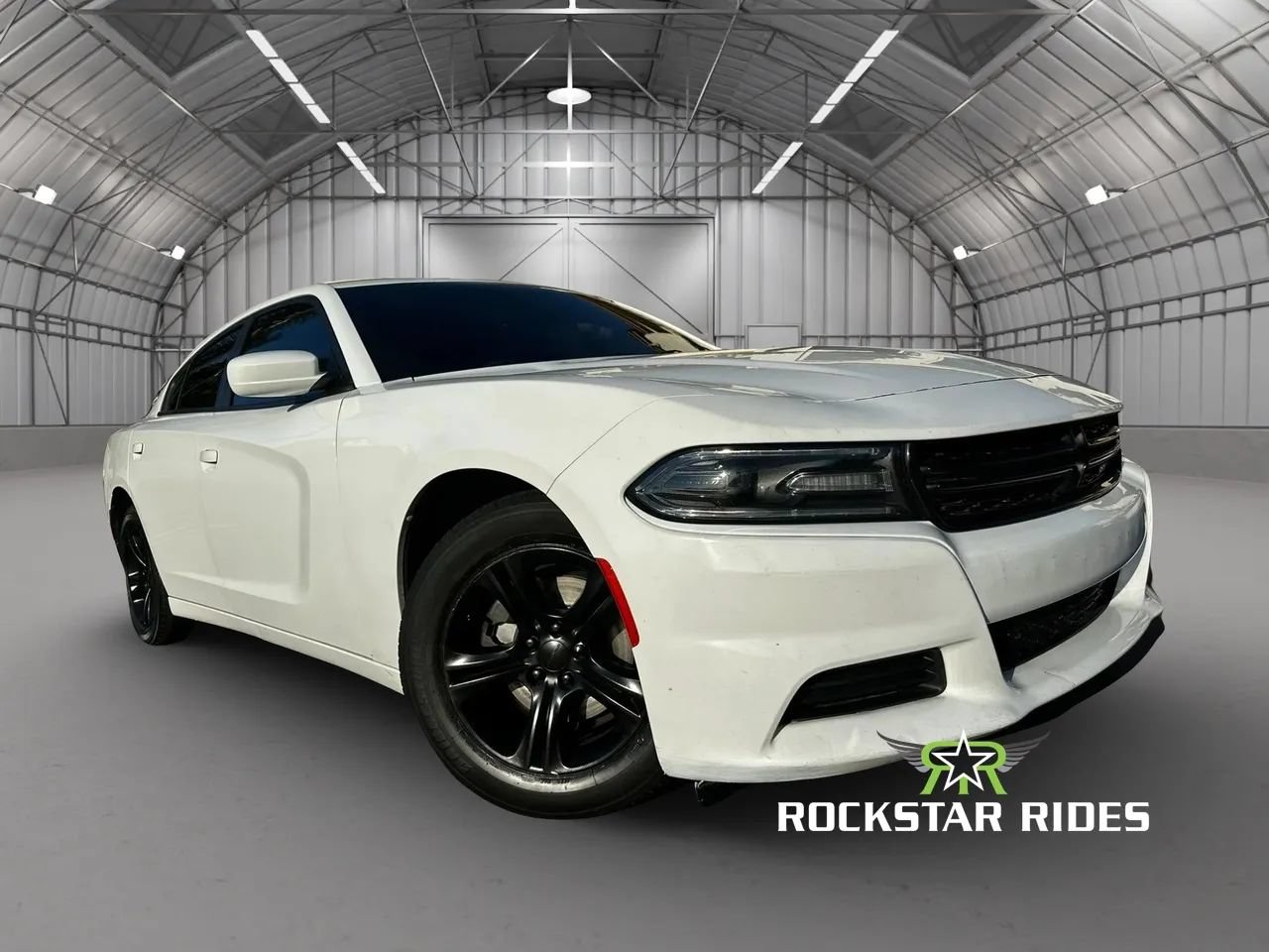 Used 2020 Dodge Charger SXT RWD image 3