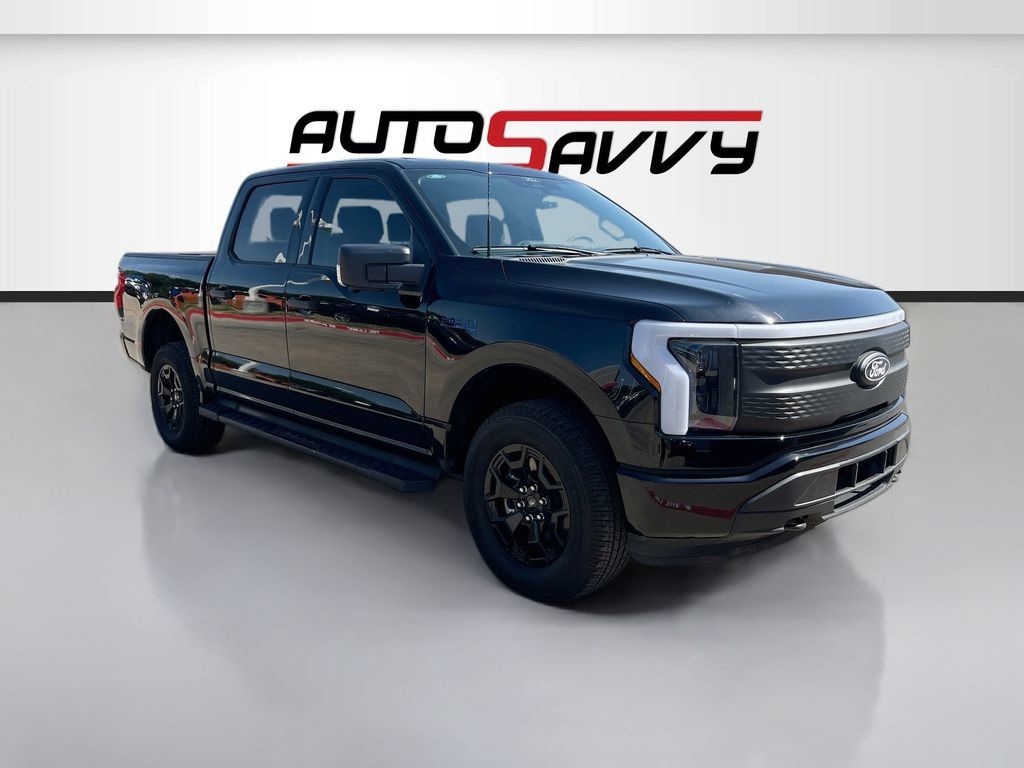 Used 2025 Ford F150 Lightning XLT AWD/4WD image 1