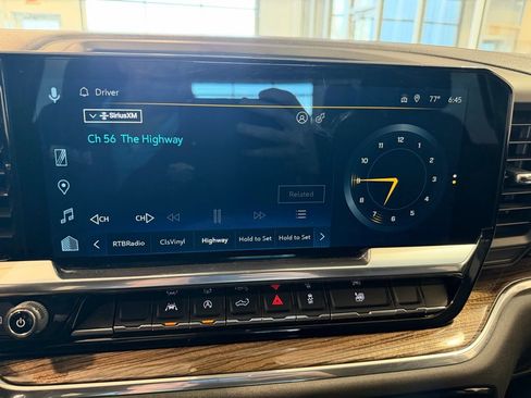 Used 2025 Chevrolet Silverado 1500 LT image 12