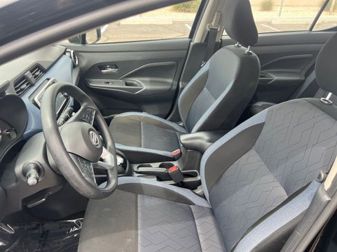 Used 2025 Nissan Versa SV FWD image 27