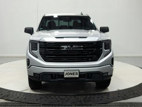 Used 2022 GMC Sierra 1500 Elevation AWD/4WD image 3