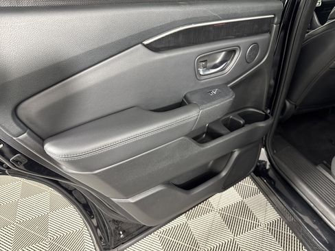 Certified 2023 Honda Pilot Elite image 21