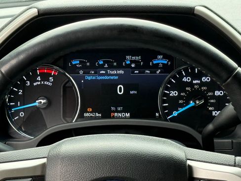 Used 2022 Ford F250 Lariat w/ Black Appearance Package AWD/4WD image 28