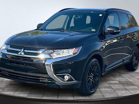 Used 2018 Mitsubishi Outlander FWD image 1