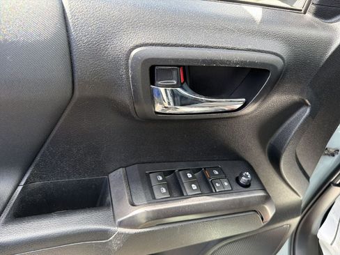 Used 2021 Toyota Tacoma TRD Pro AWD/4WD image 15