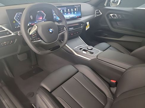Used 2025 BMW 230i Coupe w/ Convenience Package image 4