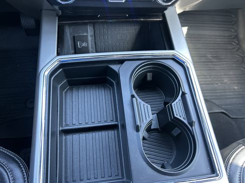 Used 2022 Ford F250 Lariat w/ Black Appearance Package image 32