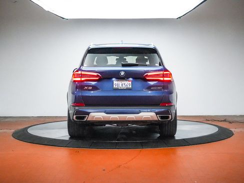 Used 2022 BMW X5 xDrive40i w/ Premium Package image 3