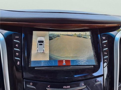 Used 2019 Cadillac Escalade Premium Luxury AWD/4WD image 24