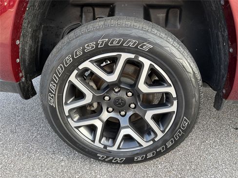 Used 2025 RAM 1500 Laramie w/ Sport Appearance Package AWD/4WD image 15