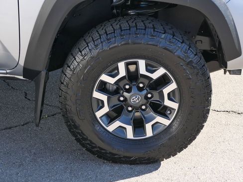 Used 2020 Toyota Tacoma TRD Off-Road image 25