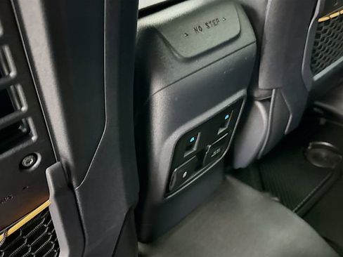 Used 2024 Ford Bronco Badlands image 25