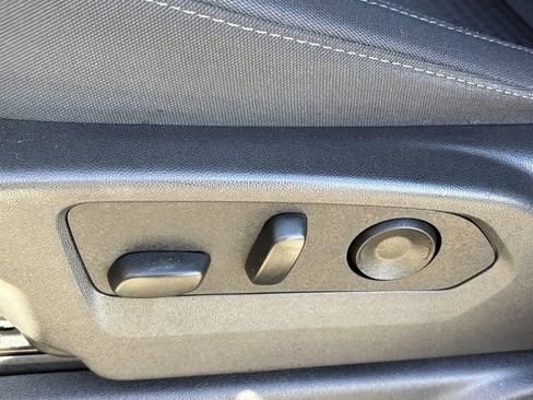 Used 2025 Chevrolet Silverado 2500 Custom w/ Custom Value Package image 22