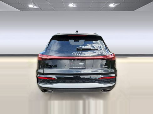Used 2025 Audi Q5 Premium Plus w/ Premium Plus AWD/4WD image 9