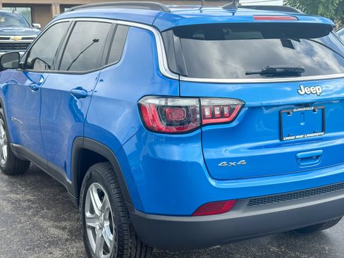 Used 2023 Jeep Compass Latitude w/ Convenience Group AWD/4WD image 16