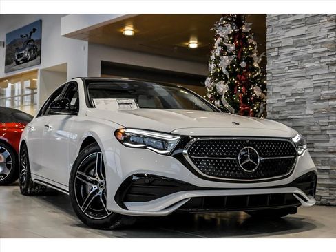 New 2026 Mercedes-Benz E 450 4MATIC Sedan image 1