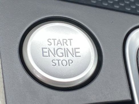 Certified 2024 Volkswagen Jetta SE image 20