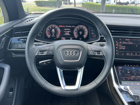 Certified 2025 Audi Q7 2.0T Premium w/ Convenience Package AWD/4WD image 18