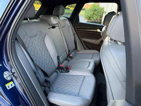 Used 2018 Audi SQ5 Premium Plus w/ S Sport Package image 28